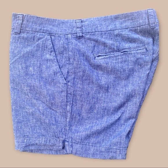 Women's Old Navy Every Day Shorts Mid Rise - Size 10 - 5” inseam - Blue Chambray - Picture 2 of 11